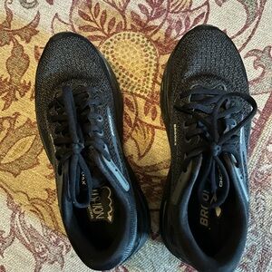 Brooks ghost max Running Shoes